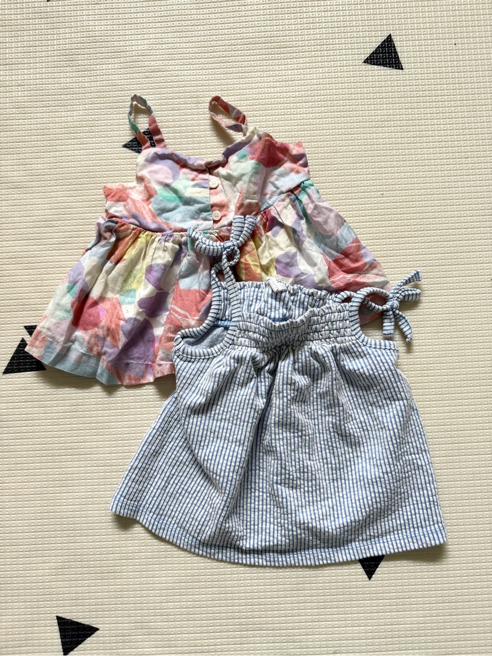 3T Baby Gap Tank Top Sleeveless Shirts set of 2 Bundle